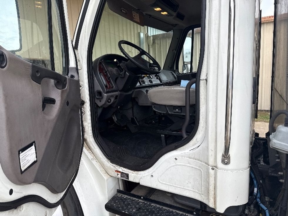 Beverage Truck-Light and Medium Duty Trucks-Freightliner-2019-M2-Pensacola-FL-120,770\n\t\tmiles-$ 56,000 - Image 12