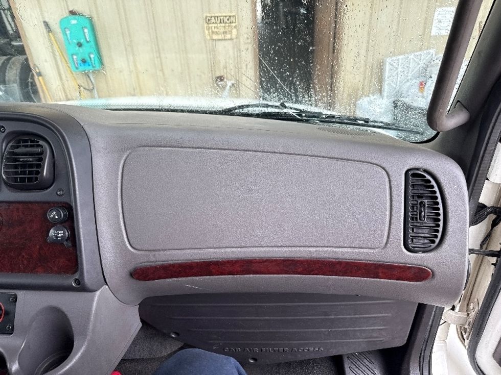 Beverage Truck-Light and Medium Duty Trucks-Freightliner-2019-M2-Pensacola-FL-137,565\n\t\tmiles-$ 54,500 - Image 17