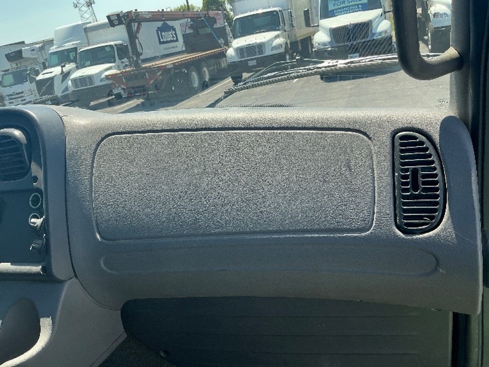 Beverage Truck-Light and Medium Duty Trucks-Freightliner-2019-M2-San Antonio-TX-177,314\n\t\tmiles-$ 41,000 - Image 14