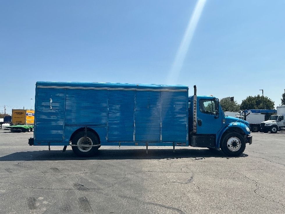 Beverage Truck-Light and Medium Duty Trucks-Freightliner-2019-M2-San Antonio-TX-177,314\n\t\tmiles-$ 41,000 - Image 8