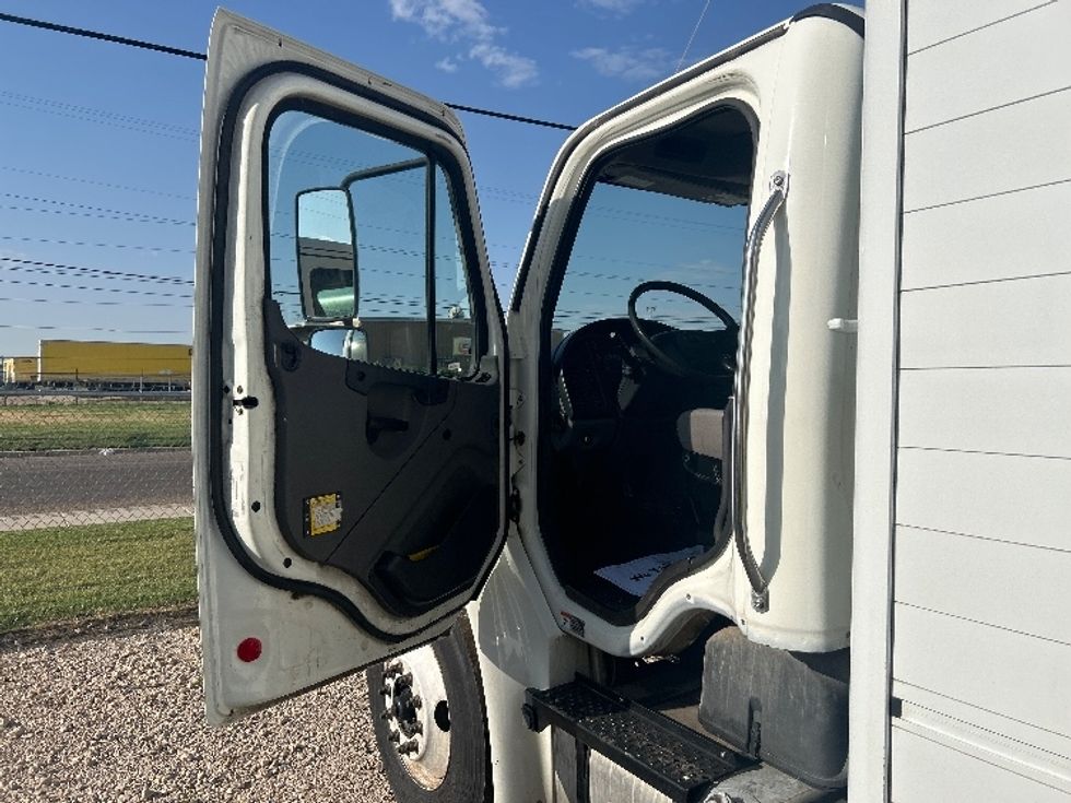 Beverage Truck-Light and Medium Duty Trucks-Freightliner-2020-M2-Amarillo-TX-177,089\n\t\tmiles-$ 17,000 - Image 14
