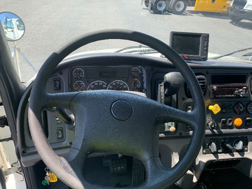 Beverage Truck-Light and Medium Duty Trucks-Freightliner-2020-M2-Charlotte-NC-226,178\n\t\tmiles-$ 40,000 - Image 17