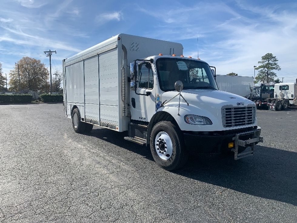 Beverage Truck-Light and Medium Duty Trucks-Freightliner-2020-M2-Charlotte-NC-240,515\n\t\tmiles-$ 32,000 - Image 1