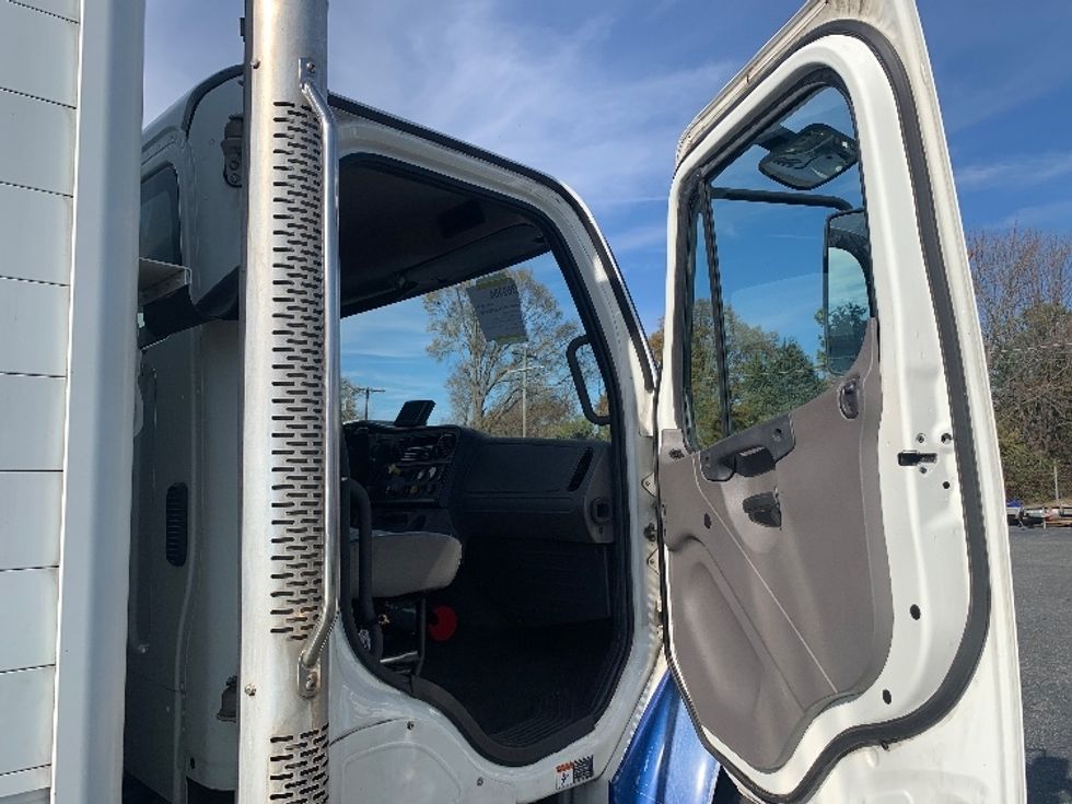 Beverage Truck-Light and Medium Duty Trucks-Freightliner-2020-M2-Charlotte-NC-240,515\n\t\tmiles-$ 32,000 - Image 20