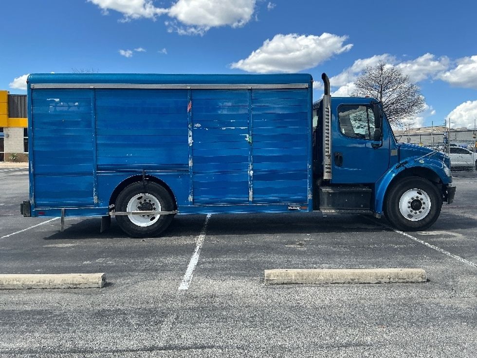 Beverage Truck-Light and Medium Duty Trucks-Freightliner-2020-M2-Harahan-LA-205,769\n\t\tmiles-$ 38,000 - Image 10