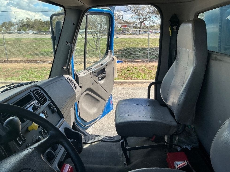 Beverage Truck-Light and Medium Duty Trucks-Freightliner-2020-M2-Harahan-LA-205,769\n\t\tmiles-$ 38,000 - Image 14