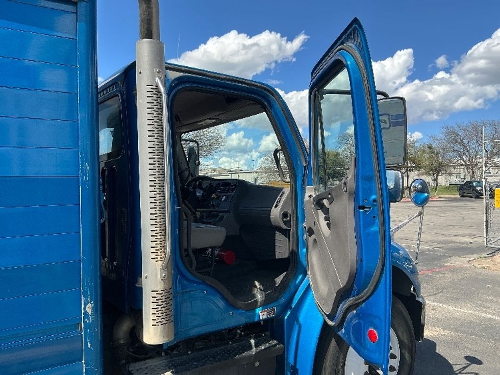 Beverage Truck-Light and Medium Duty Trucks-Freightliner-2020-M2-Harahan-LA-205,769\n\t\tmiles-$ 38,000 - Image 15