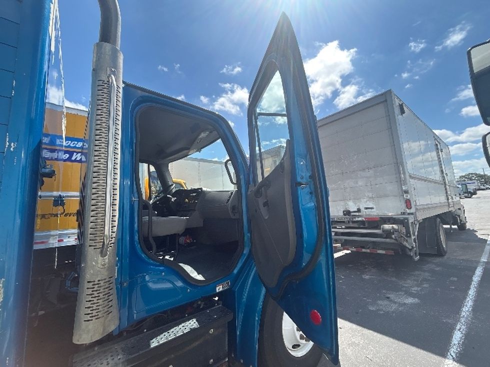 Beverage Truck-Light and Medium Duty Trucks-Freightliner-2020-M2-San Antonio-TX-197,775\n\t\tmiles-$ 43,250 - Image 15
