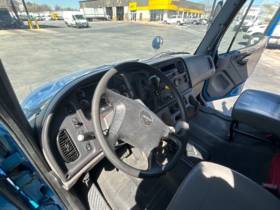 Beverage Truck-Light and Medium Duty Trucks-Freightliner-2020-M2-San Antonio-TX-203,777\n\t\tmiles-$ 39,500 - Image 12