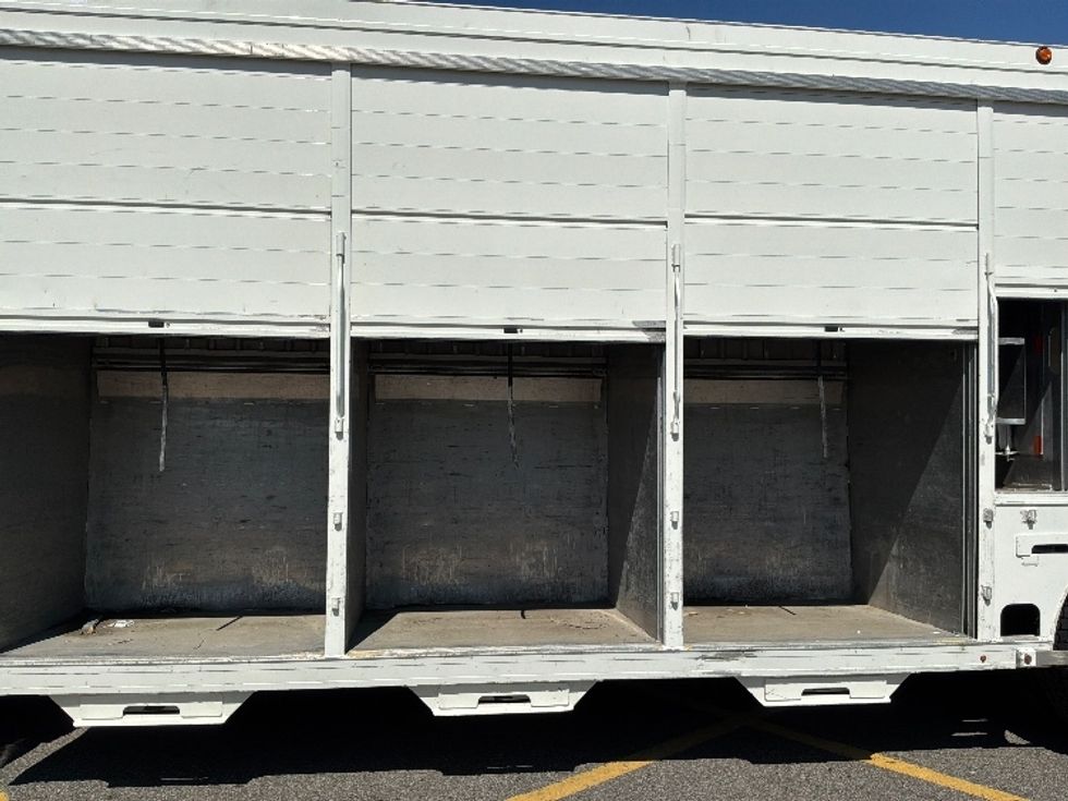 Beverage Truck-Light and Medium Duty Trucks-Freightliner-2020-M2-Ste-Foy-PQ-188,265\n\t\tkm-$ 91,500 - Image 12