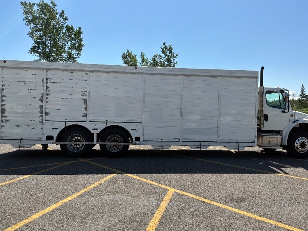 Beverage Truck-Light and Medium Duty Trucks-Freightliner-2020-M2-Ste-Foy-PQ-188,265\n\t\tkm-$ 91,500 - Image 15