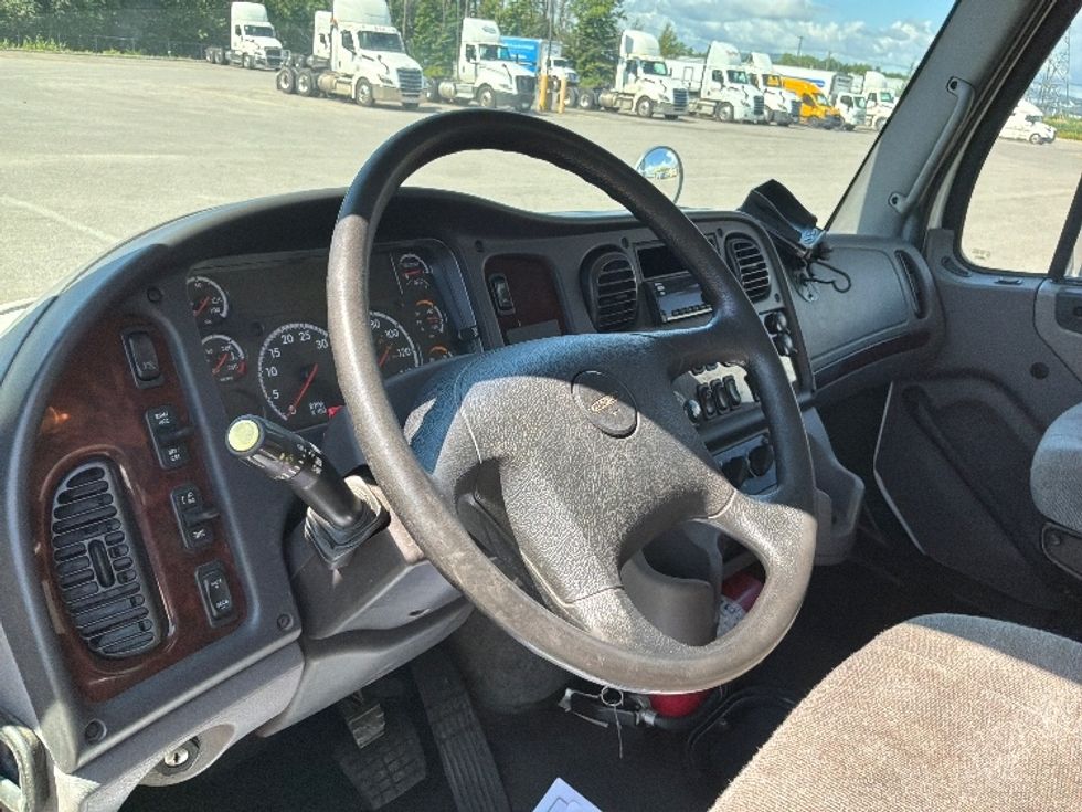 Beverage Truck-Light and Medium Duty Trucks-Freightliner-2020-M2-Ste-Foy-PQ-188,265\n\t\tkm-$ 91,500 - Image 17