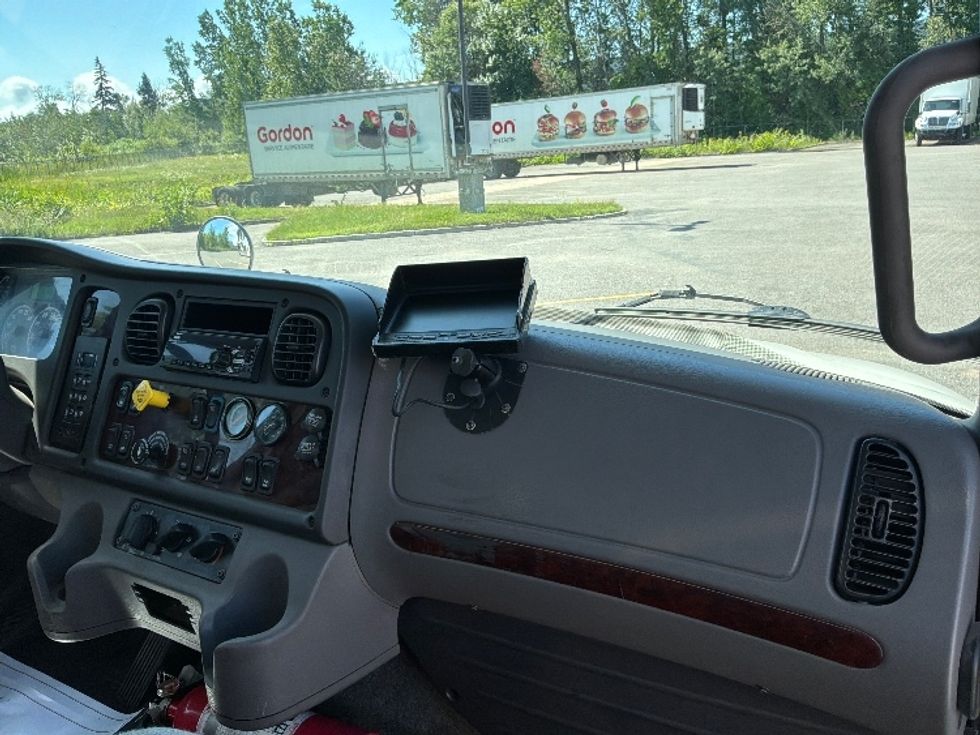 Beverage Truck-Light and Medium Duty Trucks-Freightliner-2020-M2-Ste-Foy-PQ-188,265\n\t\tkm-$ 91,500 - Image 21