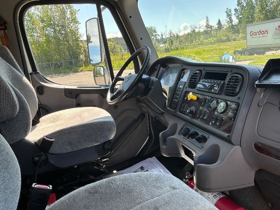 Beverage Truck-Light and Medium Duty Trucks-Freightliner-2020-M2-Ste-Foy-PQ-188,265\n\t\tkm-$ 91,500 - Image 22
