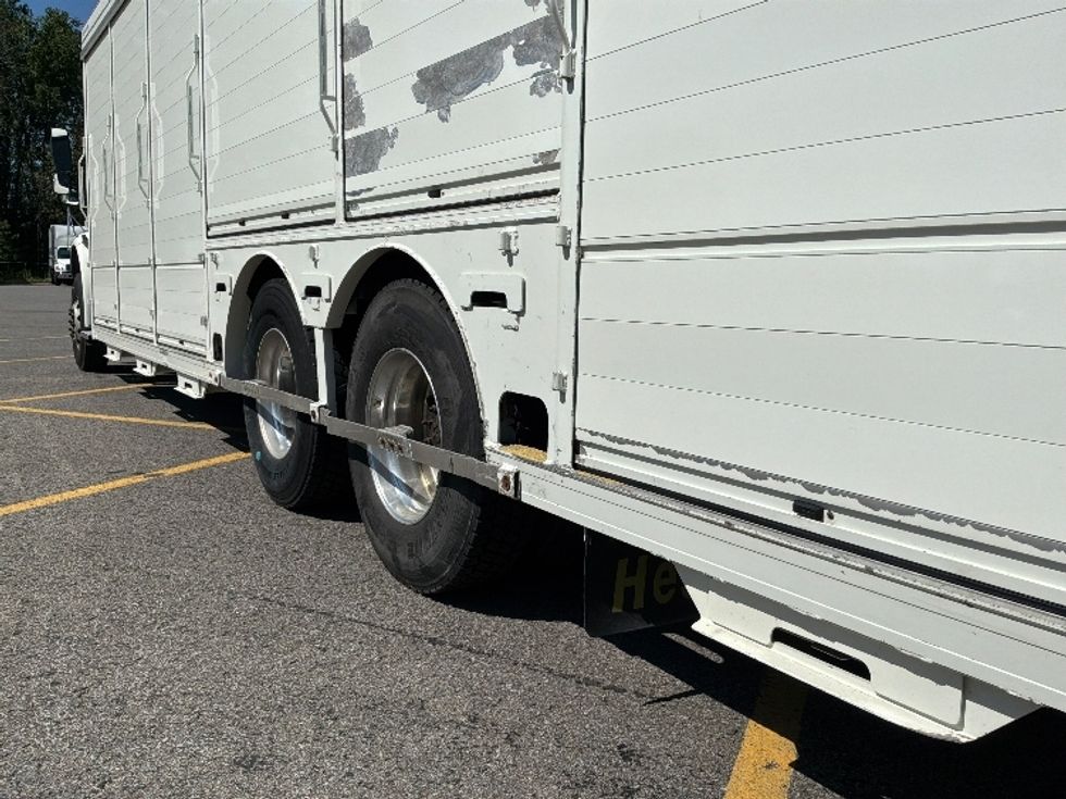 Beverage Truck-Light and Medium Duty Trucks-Freightliner-2020-M2-Ste-Foy-PQ-188,265\n\t\tkm-$ 91,500 - Image 5