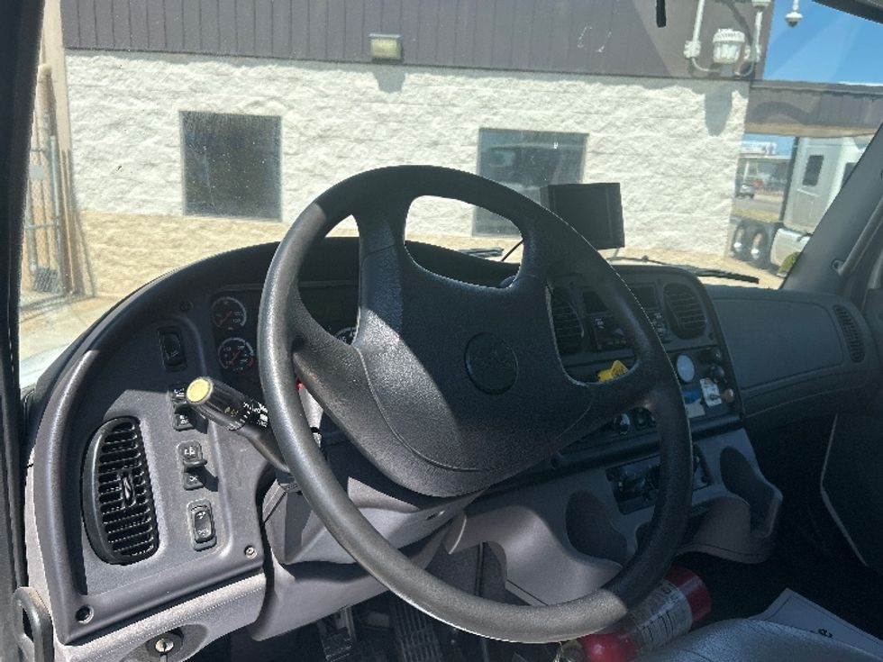 Beverage Truck-Light and Medium Duty Trucks-Freightliner-2022-M2-Dallas-TX-223,192\n\t\tmiles-$ 44,000 - Image 17