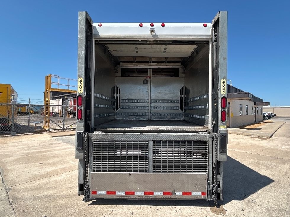 Beverage Truck-Light and Medium Duty Trucks-Freightliner-2022-M2-Dallas-TX-223,192\n\t\tmiles-$ 44,000 - Image 8
