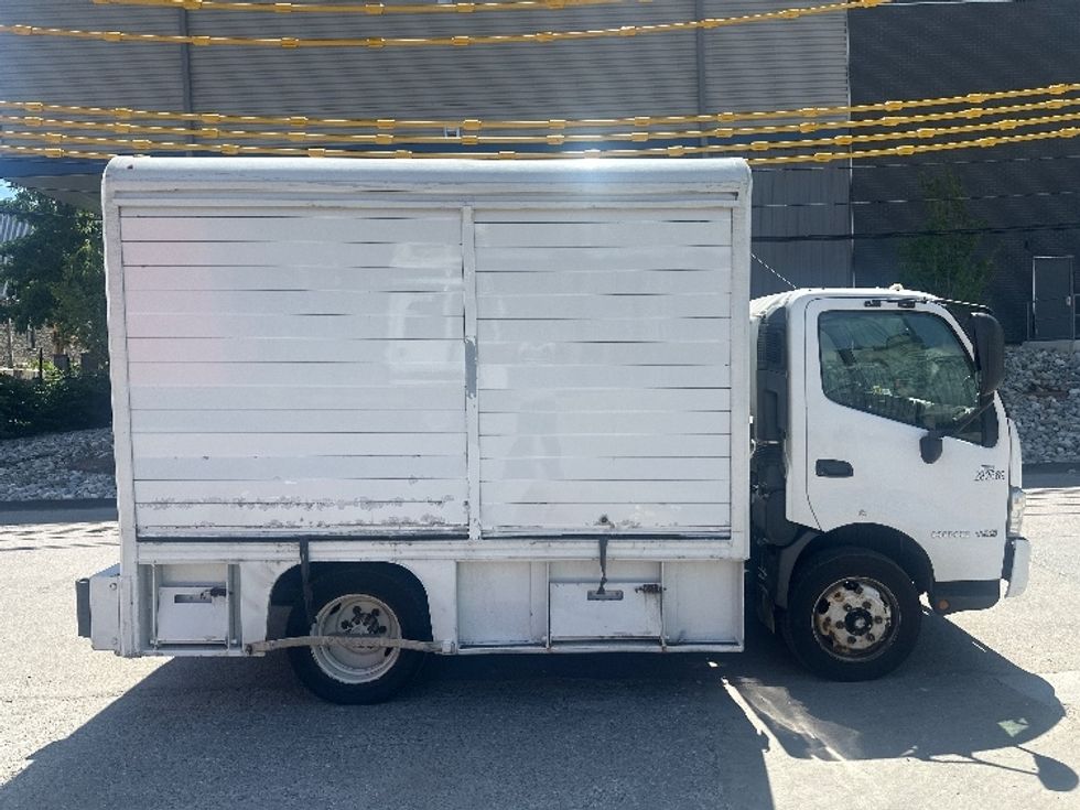 Beverage Truck-Light and Medium Duty Trucks-Hino-2019-195-Elmsford-NY-94,809\n\t\tmiles-$ 37,750 - Image 14