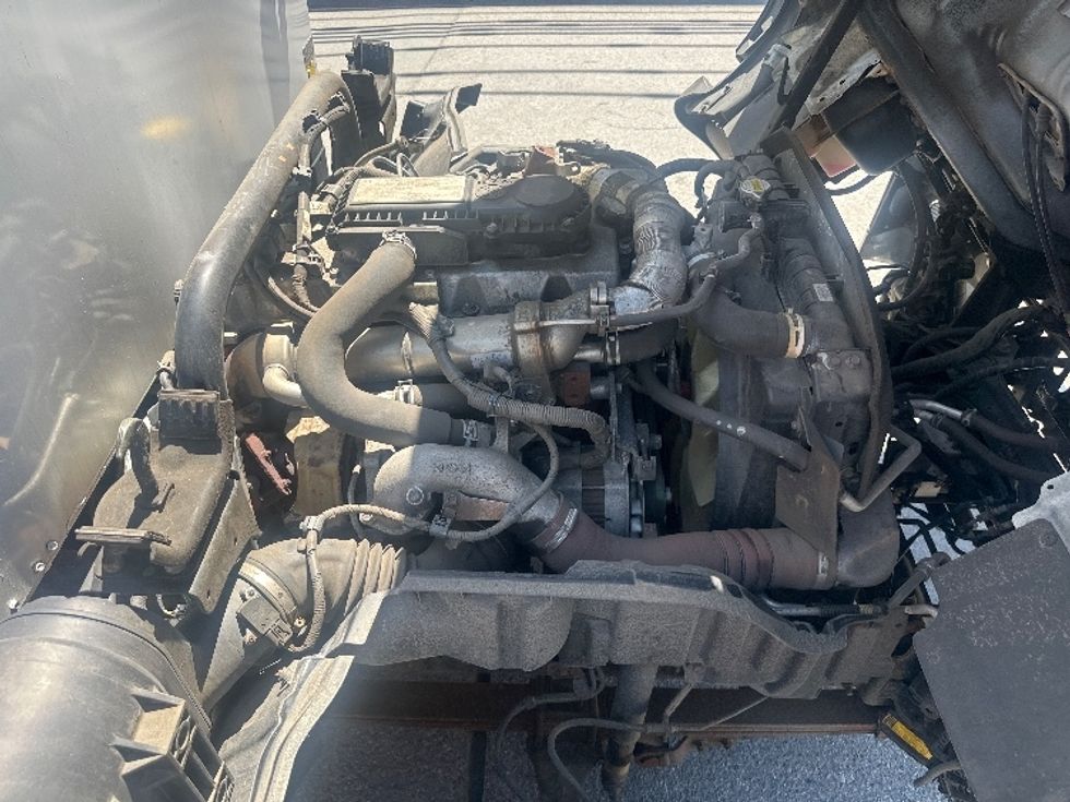 Beverage Truck-Light and Medium Duty Trucks-Hino-2019-195-Elmsford-NY-94,809\n\t\tmiles-$ 37,750 - Image 21