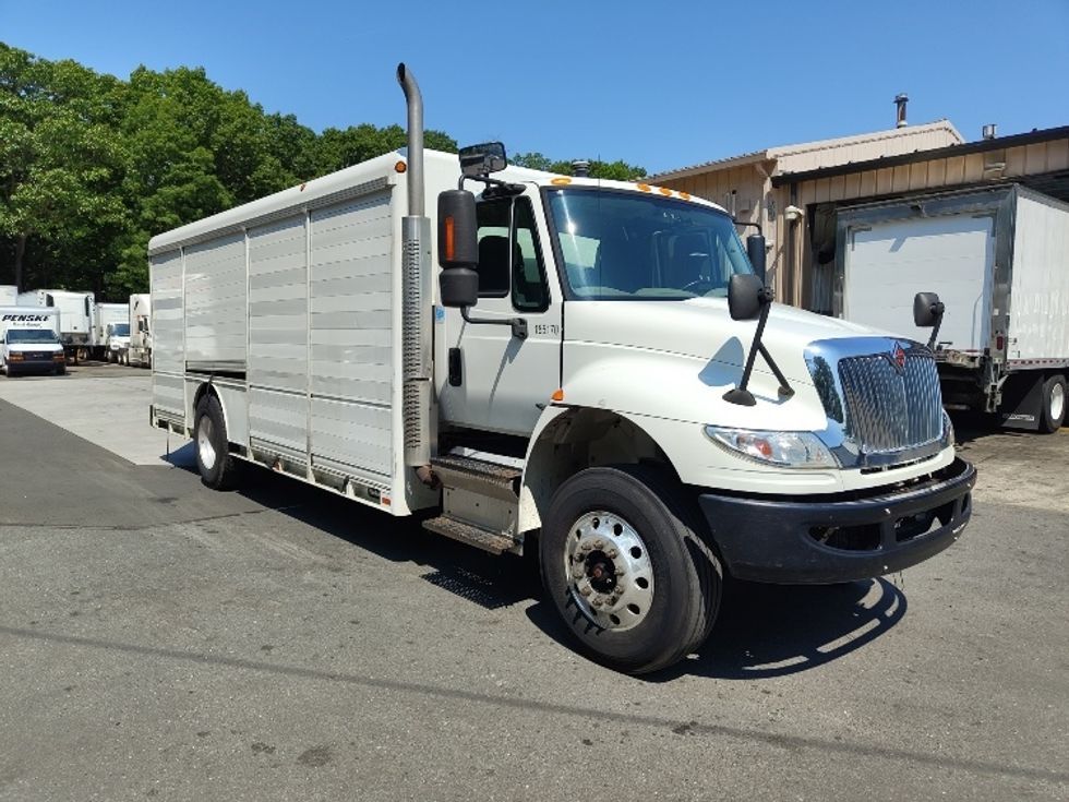 Beverage Truck-Light and Medium Duty Trucks-International-2018-4300-Edison-NJ-200,300\n\t\tmiles-$ 31,250 - Image 1
