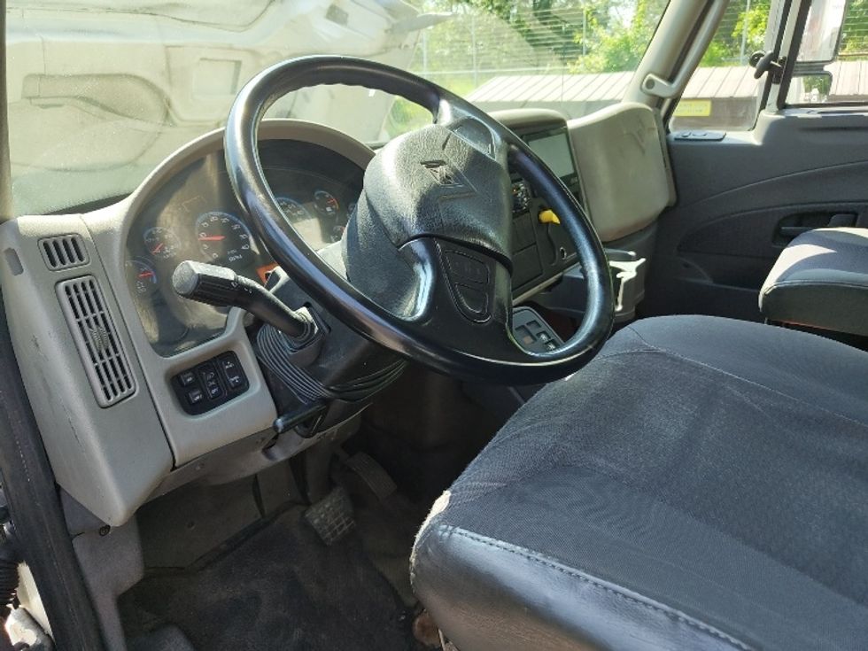 Beverage Truck-Light and Medium Duty Trucks-International-2018-4300-Edison-NJ-200,300\n\t\tmiles-$ 31,250 - Image 14