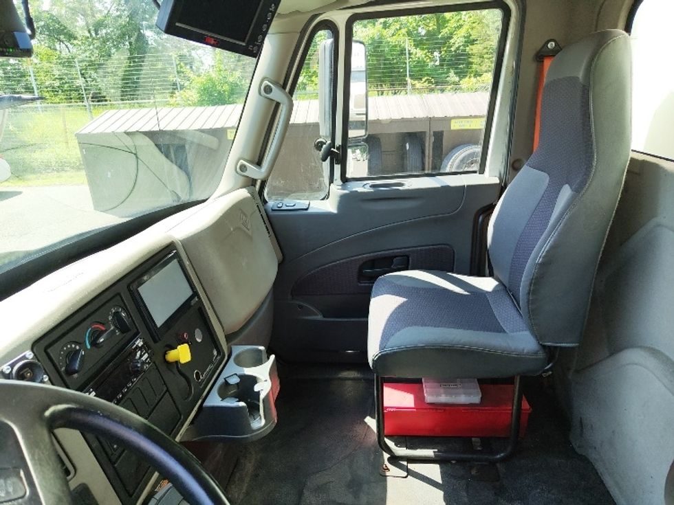 Beverage Truck-Light and Medium Duty Trucks-International-2018-4300-Edison-NJ-200,300\n\t\tmiles-$ 31,250 - Image 16