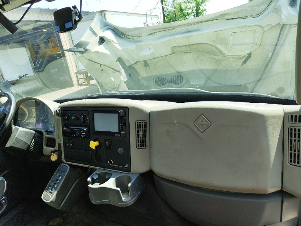 Beverage Truck-Light and Medium Duty Trucks-International-2018-4300-Edison-NJ-200,300\n\t\tmiles-$ 31,250 - Image 18