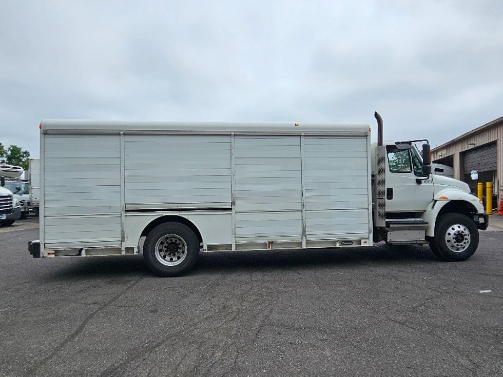 Beverage Truck-Light and Medium Duty Trucks-International-2018-4300-Edison-NJ-200,302\n\t\tmiles-$ 26,750 - Image 10
