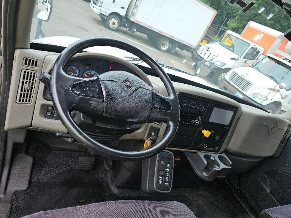 Beverage Truck-Light and Medium Duty Trucks-International-2018-4300-Edison-NJ-200,302\n\t\tmiles-$ 26,750 - Image 12