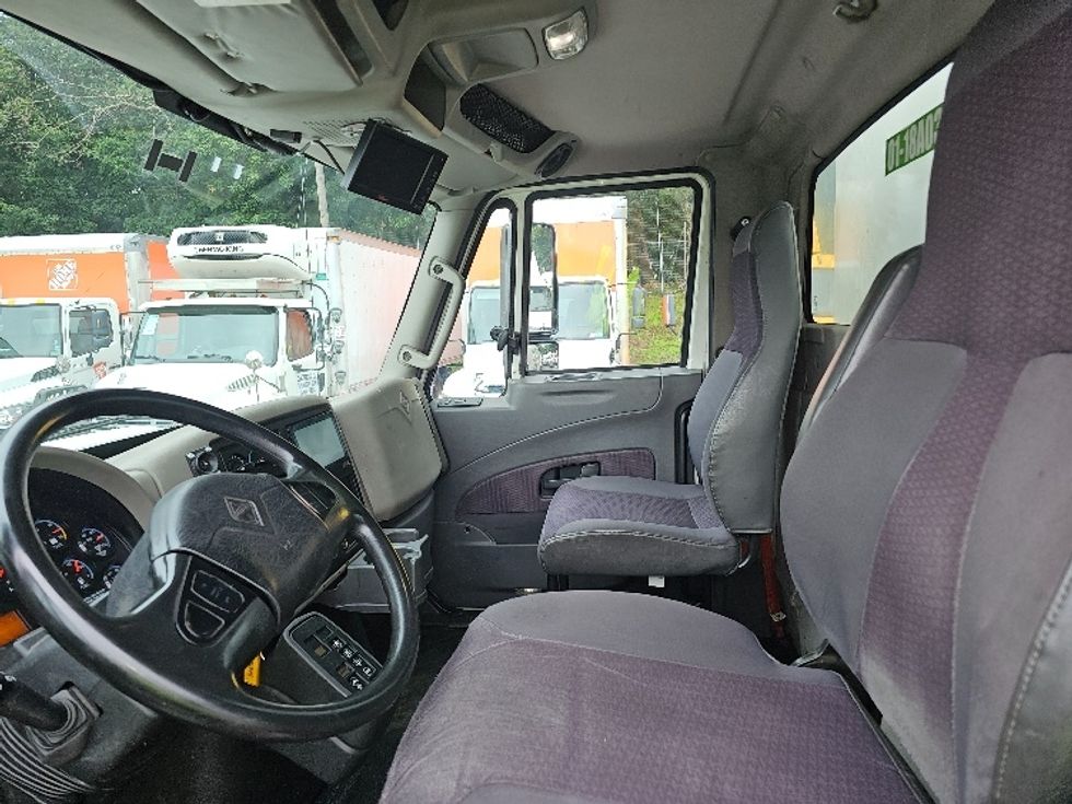 Beverage Truck-Light and Medium Duty Trucks-International-2018-4300-Edison-NJ-200,302\n\t\tmiles-$ 26,750 - Image 14