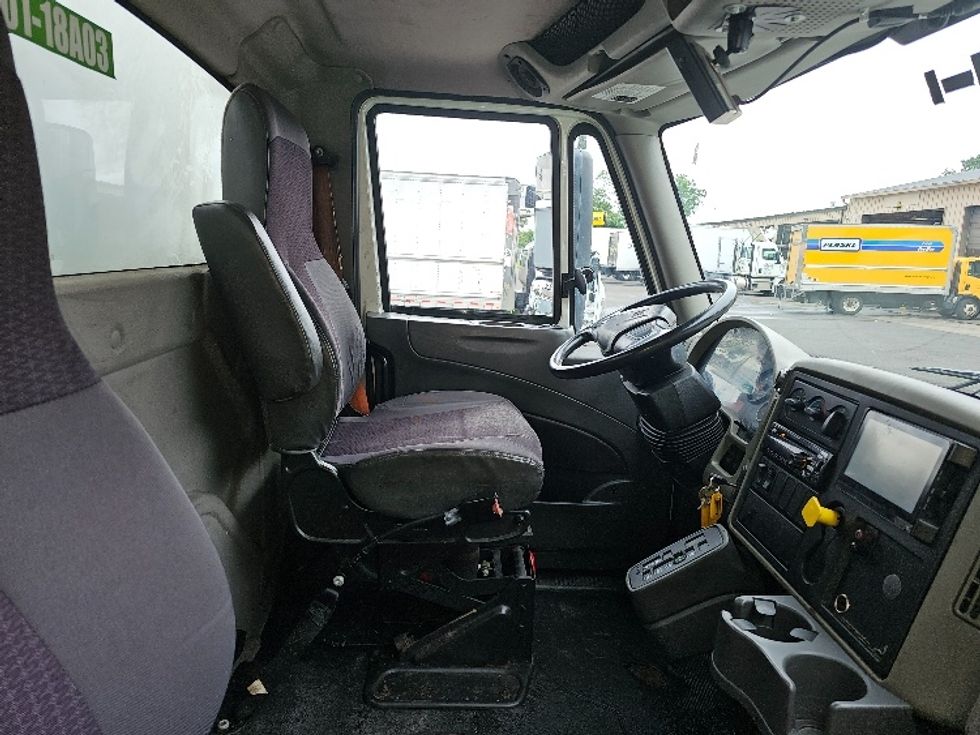 Beverage Truck-Light and Medium Duty Trucks-International-2018-4300-Edison-NJ-200,302\n\t\tmiles-$ 26,750 - Image 18