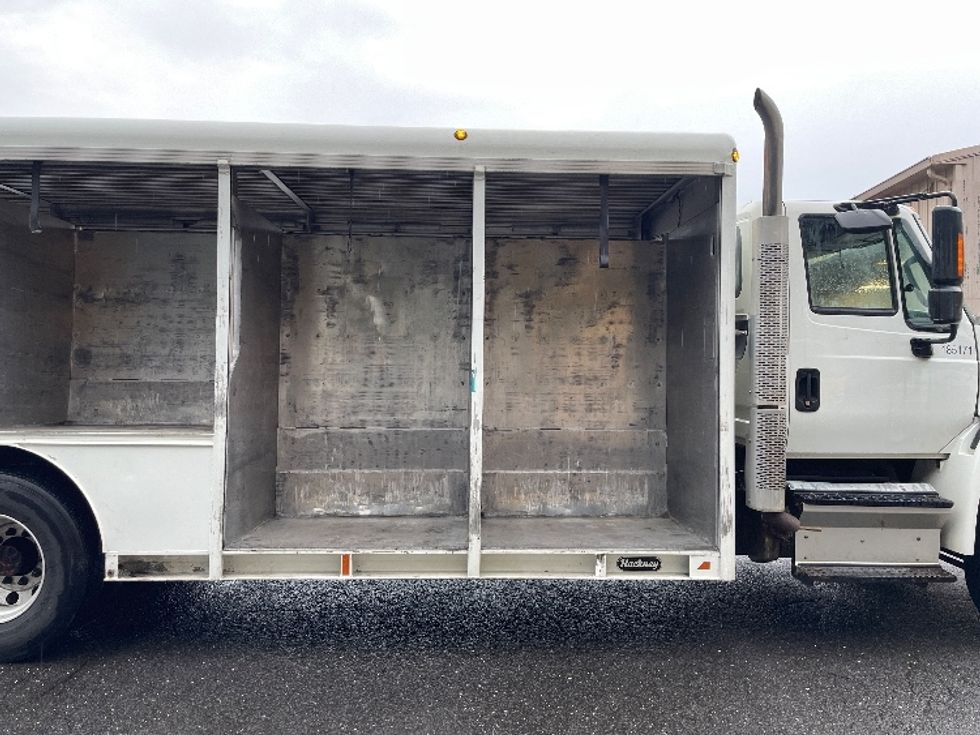 Beverage Truck-Light and Medium Duty Trucks-International-2018-4300-Edison-NJ-200,302\n\t\tmiles-$ 26,750 - Image 20