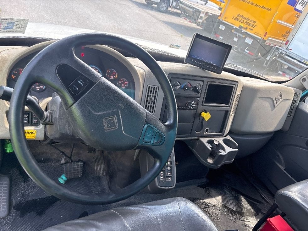 Beverage Truck-Light and Medium Duty Trucks-International-2018-4300-Hammond-LA-175,519\n\t\tmiles-$ 35,500 - Image 13