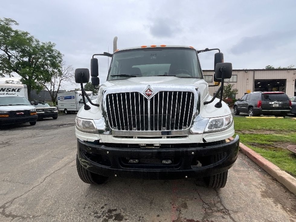Beverage Truck-Light and Medium Duty Trucks-International-2018-4300-Sterling-VA-152,636\n\t\tmiles-$ 33,500 - Image 2