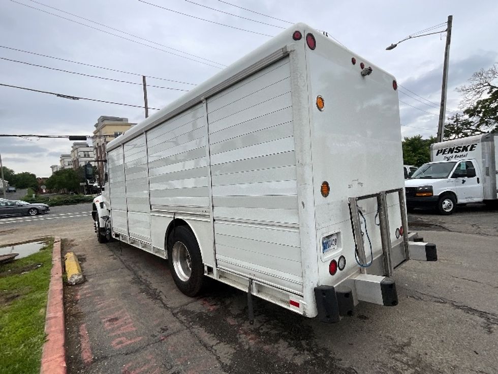 Beverage Truck-Light and Medium Duty Trucks-International-2018-4300-Sterling-VA-152,636\n\t\tmiles-$ 33,500 - Image 6