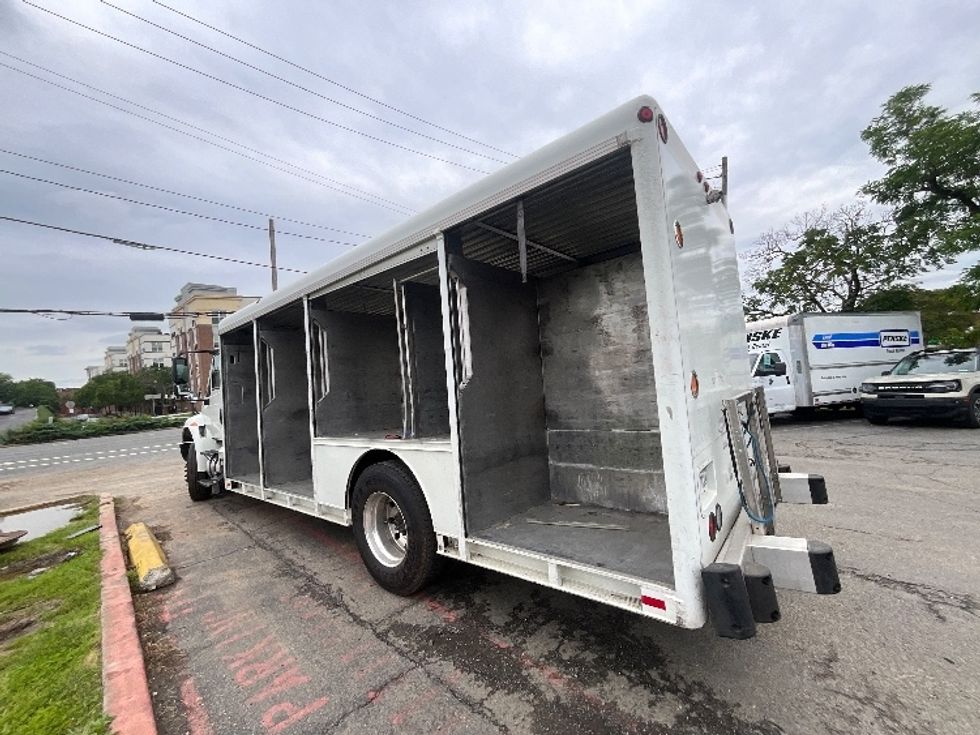 Beverage Truck-Light and Medium Duty Trucks-International-2018-4300-Sterling-VA-152,636\n\t\tmiles-$ 33,500 - Image 8