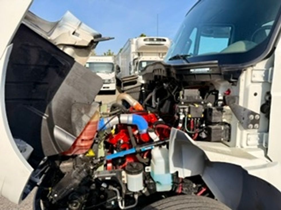 Beverage Truck-Light and Medium Duty Trucks-International-2019-4300-Stockton-CA-27,130\n\t\tmiles-$ 44,000 - Image 14