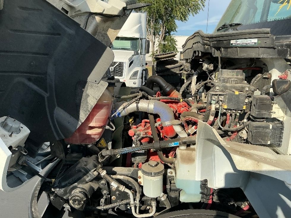 Beverage Truck-Light and Medium Duty Trucks-International-2019-4300-Stockton-CA-27,130\n\t\tmiles-$ 44,000 - Image 19