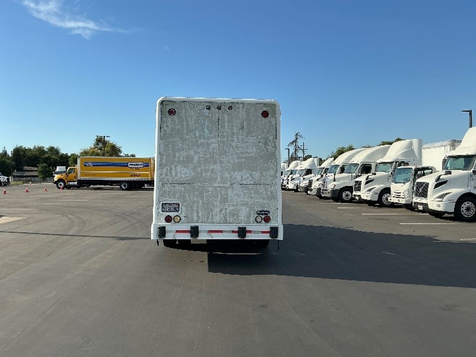 Beverage Truck-Light and Medium Duty Trucks-International-2019-4300-Stockton-CA-27,130\n\t\tmiles-$ 44,000 - Image 7