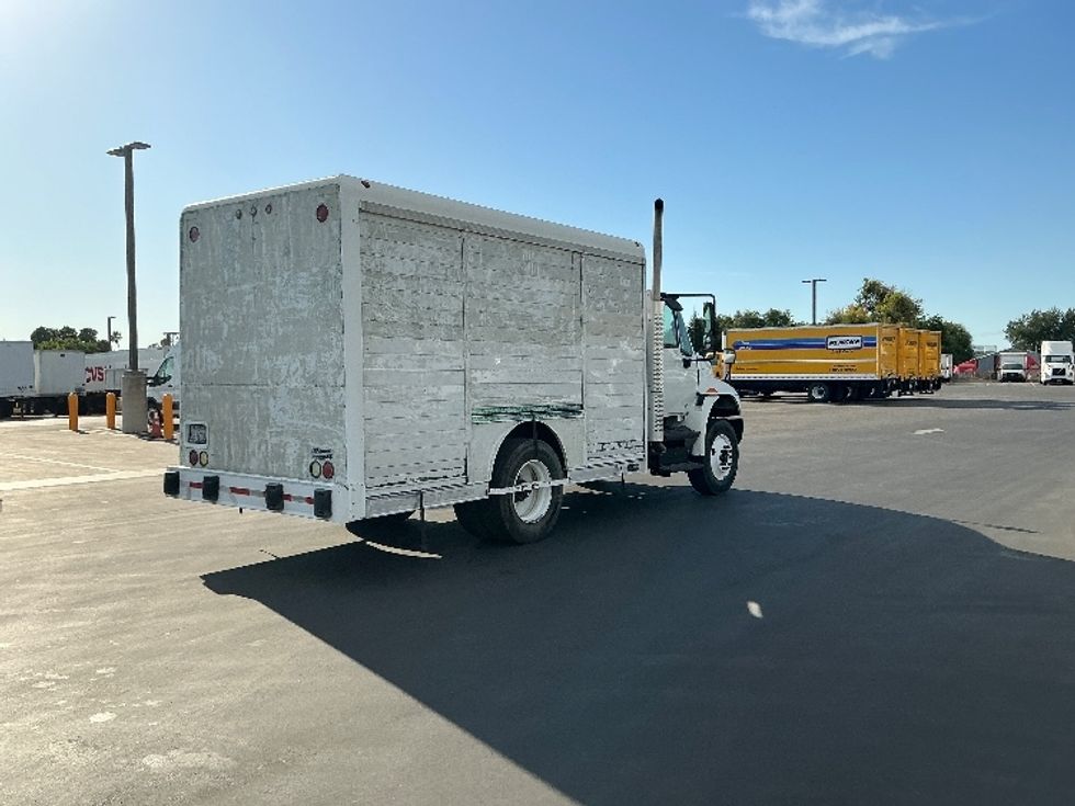 Beverage Truck-Light and Medium Duty Trucks-International-2019-4300-Stockton-CA-27,130\n\t\tmiles-$ 44,000 - Image 8