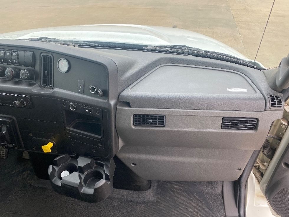 Beverage Truck-Light and Medium Duty Trucks-International-2020-MV607-Birmingham-AL-191,060\n\t\tmiles-$ 48,000 - Image 20