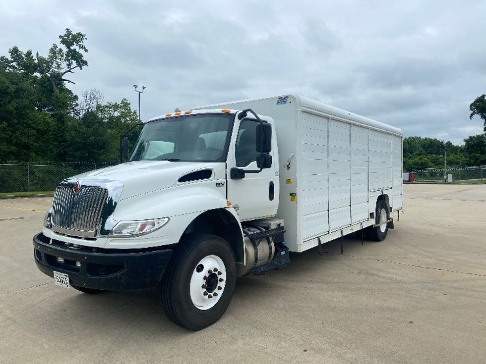 Beverage Truck-Light and Medium Duty Trucks-International-2020-MV607-Birmingham-AL-191,060\n\t\tmiles-$ 48,000 - Image 3