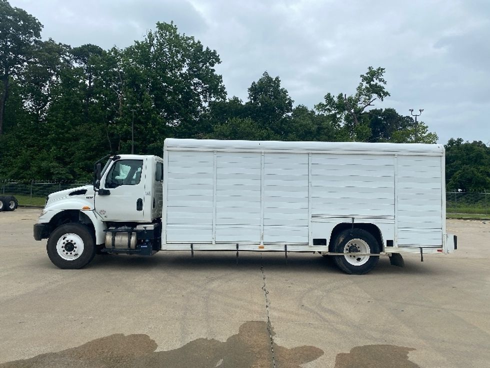 Beverage Truck-Light and Medium Duty Trucks-International-2020-MV607-Birmingham-AL-191,060\n\t\tmiles-$ 48,000 - Image 4