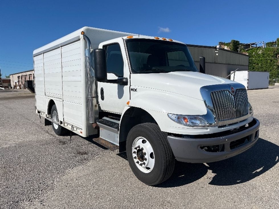 Beverage Truck-Light and Medium Duty Trucks-International-2020-MV607-Elkhart-IN-135,841\n\t\tmiles-$ 45,500 - Image 1