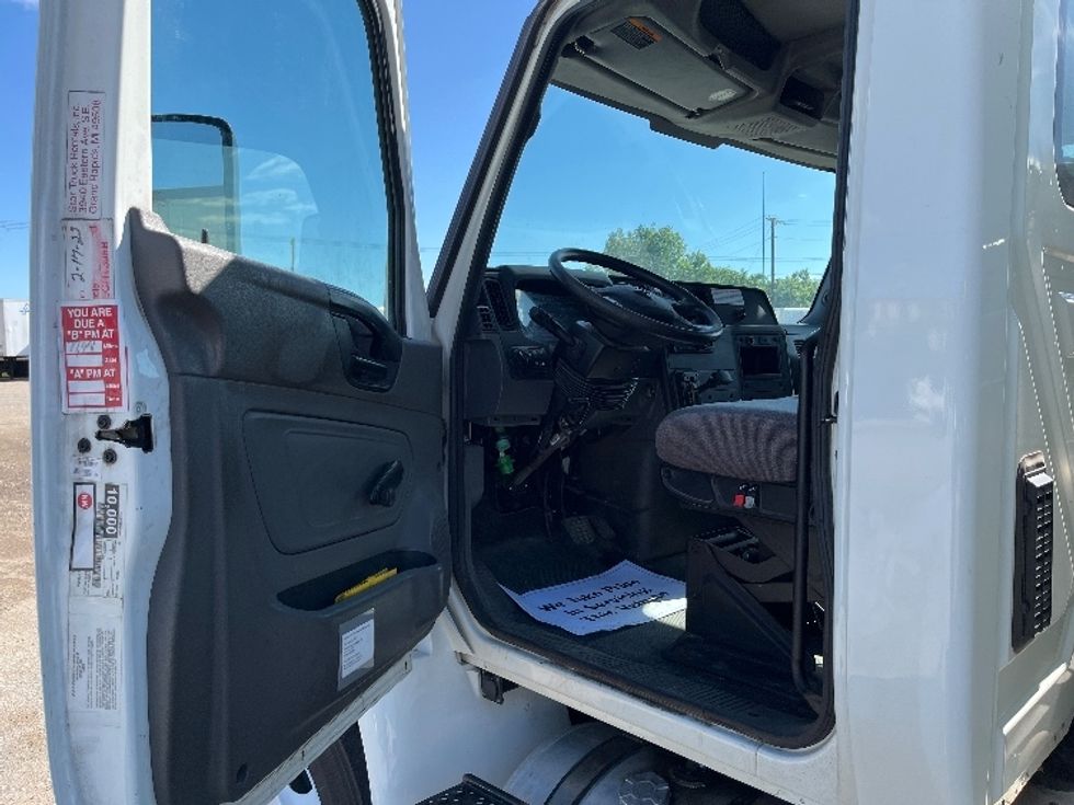 Beverage Truck-Light and Medium Duty Trucks-International-2020-MV607-Elkhart-IN-135,841\n\t\tmiles-$ 45,500 - Image 14