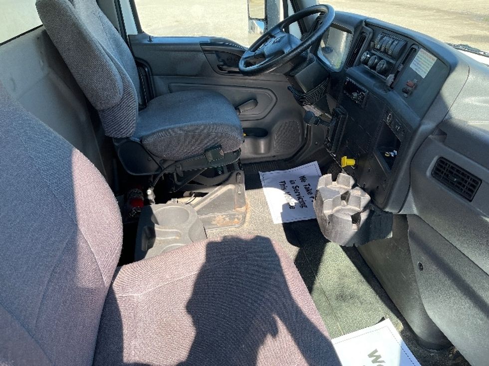 Beverage Truck-Light and Medium Duty Trucks-International-2020-MV607-Elkhart-IN-135,841\n\t\tmiles-$ 45,500 - Image 20