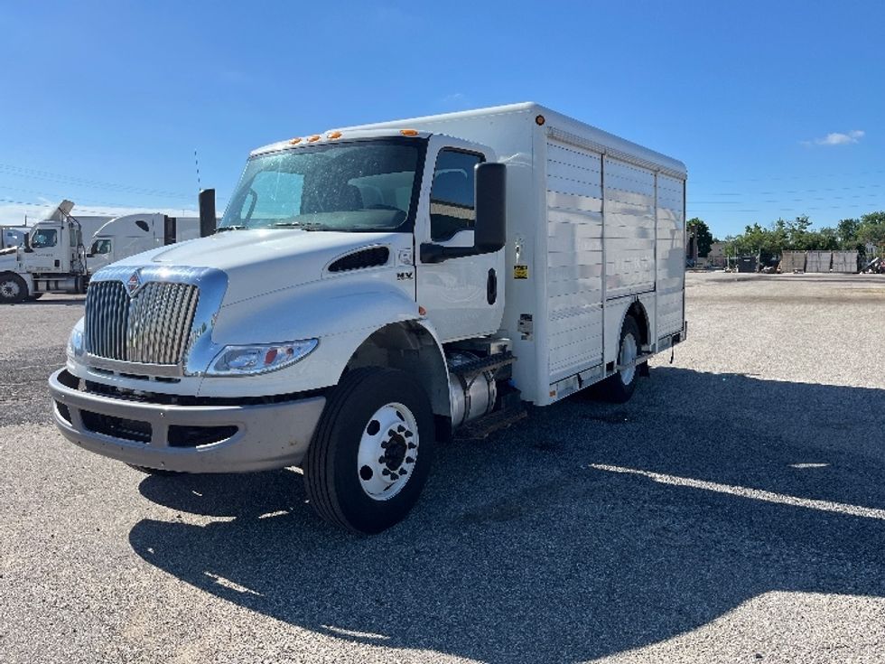 Beverage Truck-Light and Medium Duty Trucks-International-2020-MV607-Elkhart-IN-135,841\n\t\tmiles-$ 45,500 - Image 3