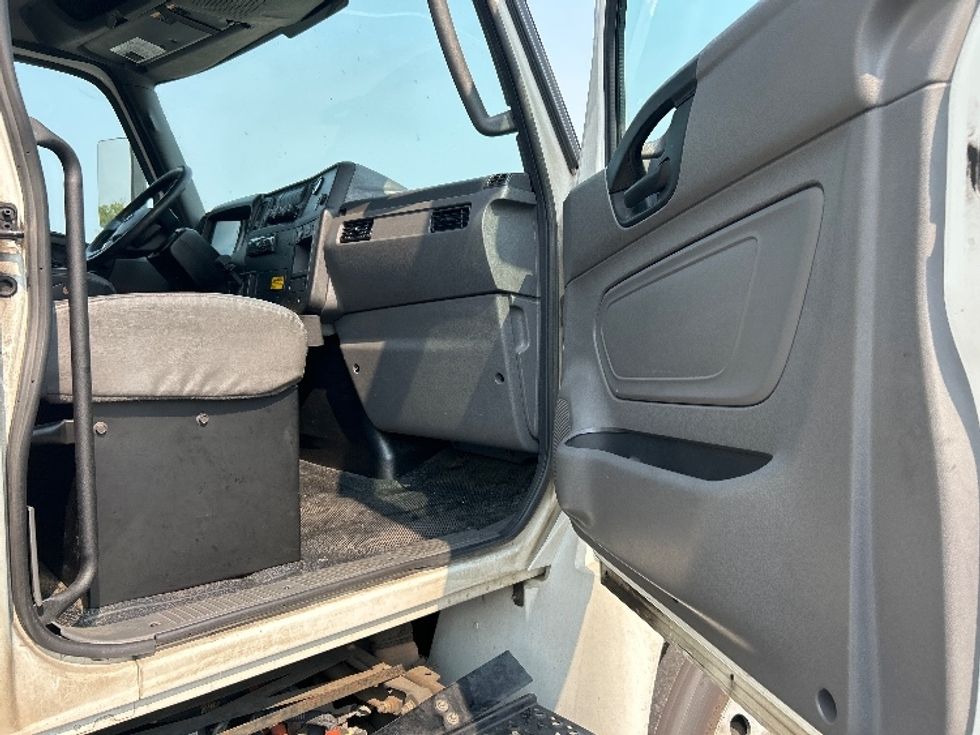 Beverage Truck-Light and Medium Duty Trucks-International-2020-MV607-Lakewood-WA-215,631\n\t\tmiles-$ 29,500 - Image 15