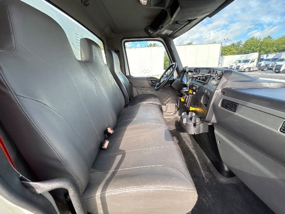Beverage Truck-Light and Medium Duty Trucks-International-2020-MV607-Middlefield-OH-295,059\n\t\tmiles-$ 21,750 - Image 17
