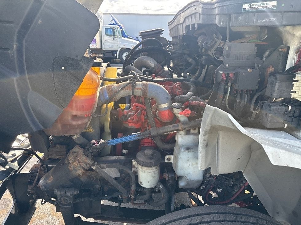 Beverage Truck-Light and Medium Duty Trucks-International-2020-MV607-Middlefield-OH-295,059\n\t\tmiles-$ 21,750 - Image 19